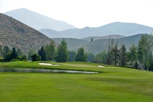 Valley Club (North) 8th Approach